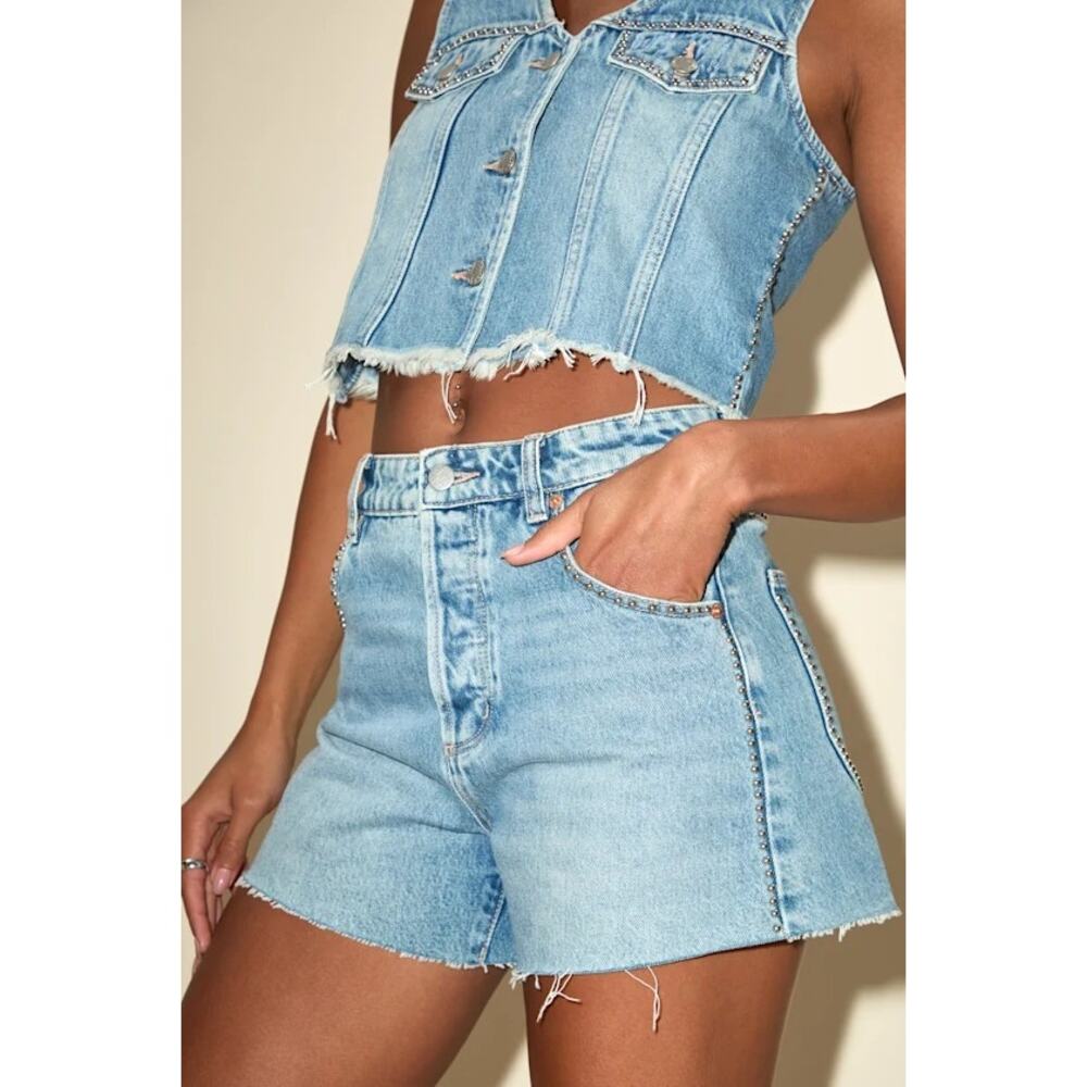 NWT Rolla's Mirage Medium Wash Studded Cutoff Denim Shorts Size 29